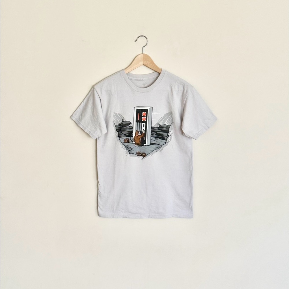 Tee Fury Donkey Kong NES Controller 2001 Monolith Parody Gray T Shirt Adult S